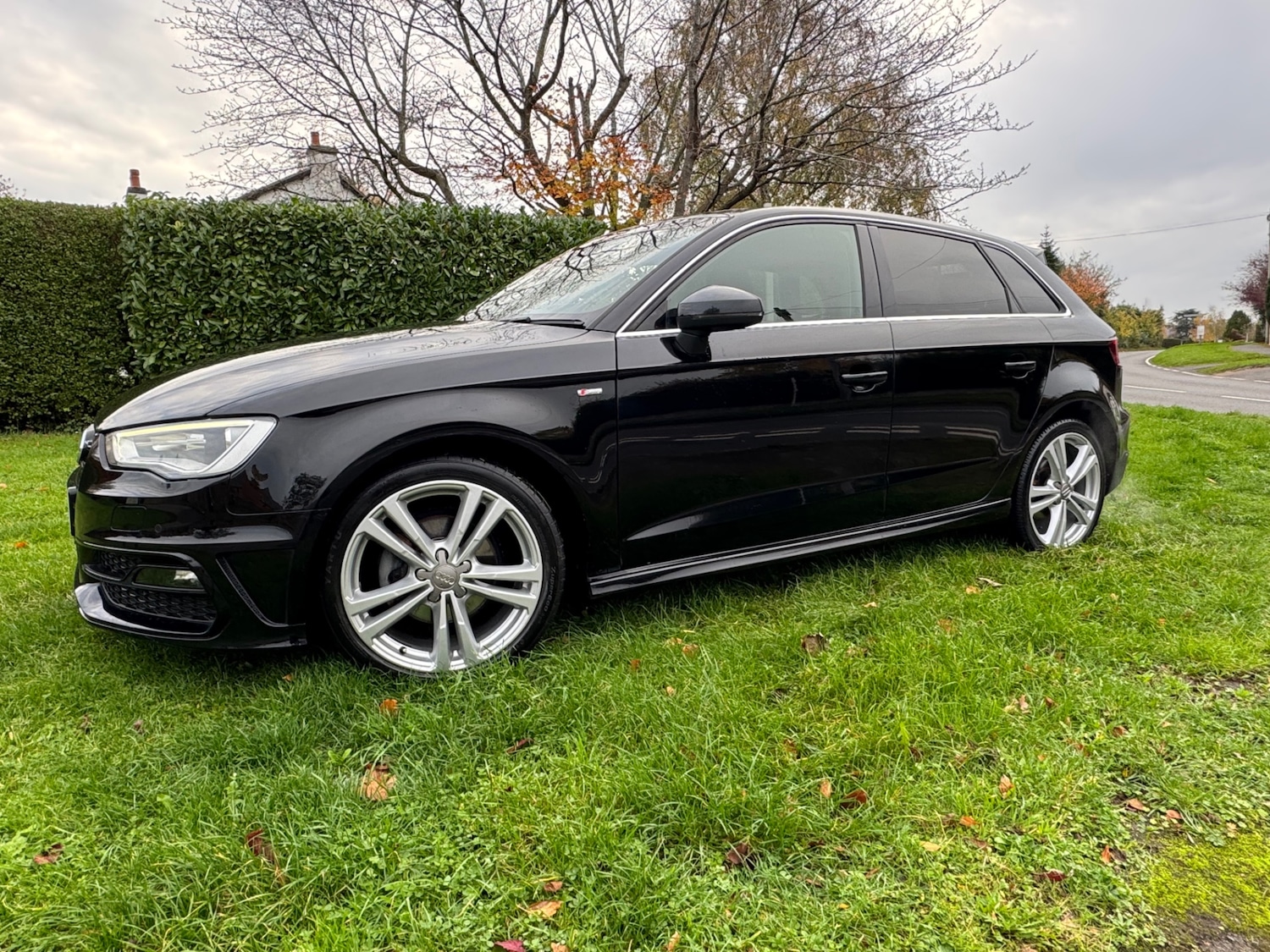 Used Audi A3 2014 for sale - 76511052: Photo 2