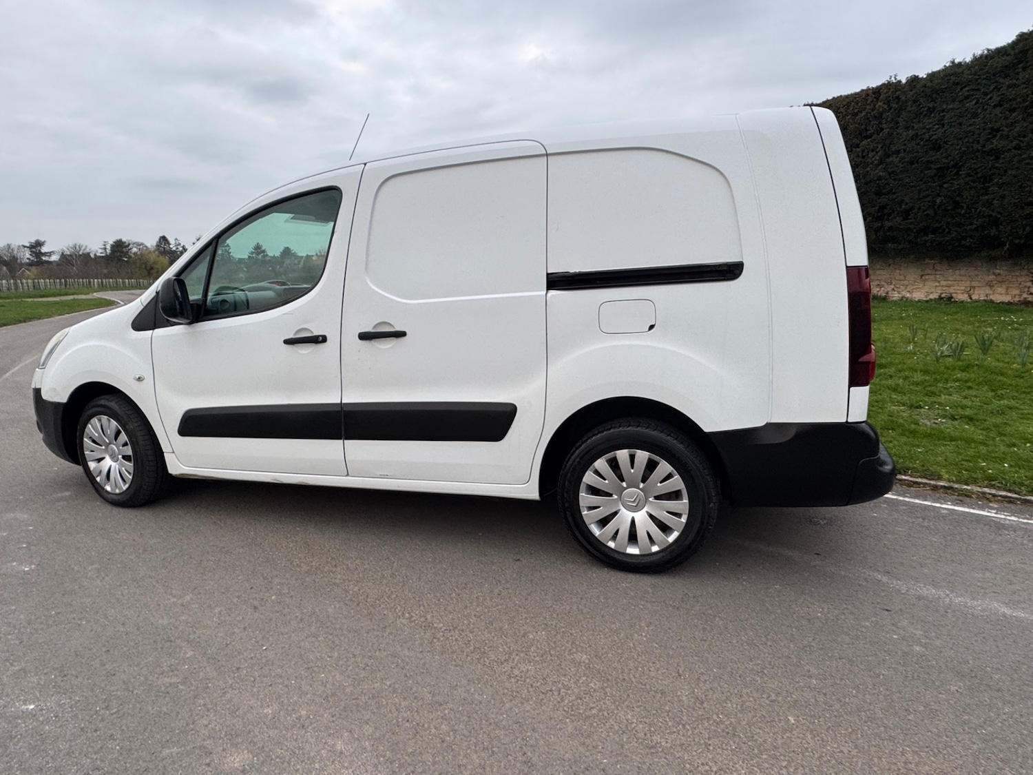 Used Citroen Berlingo 2013 for sale - 77736071: Photo 2