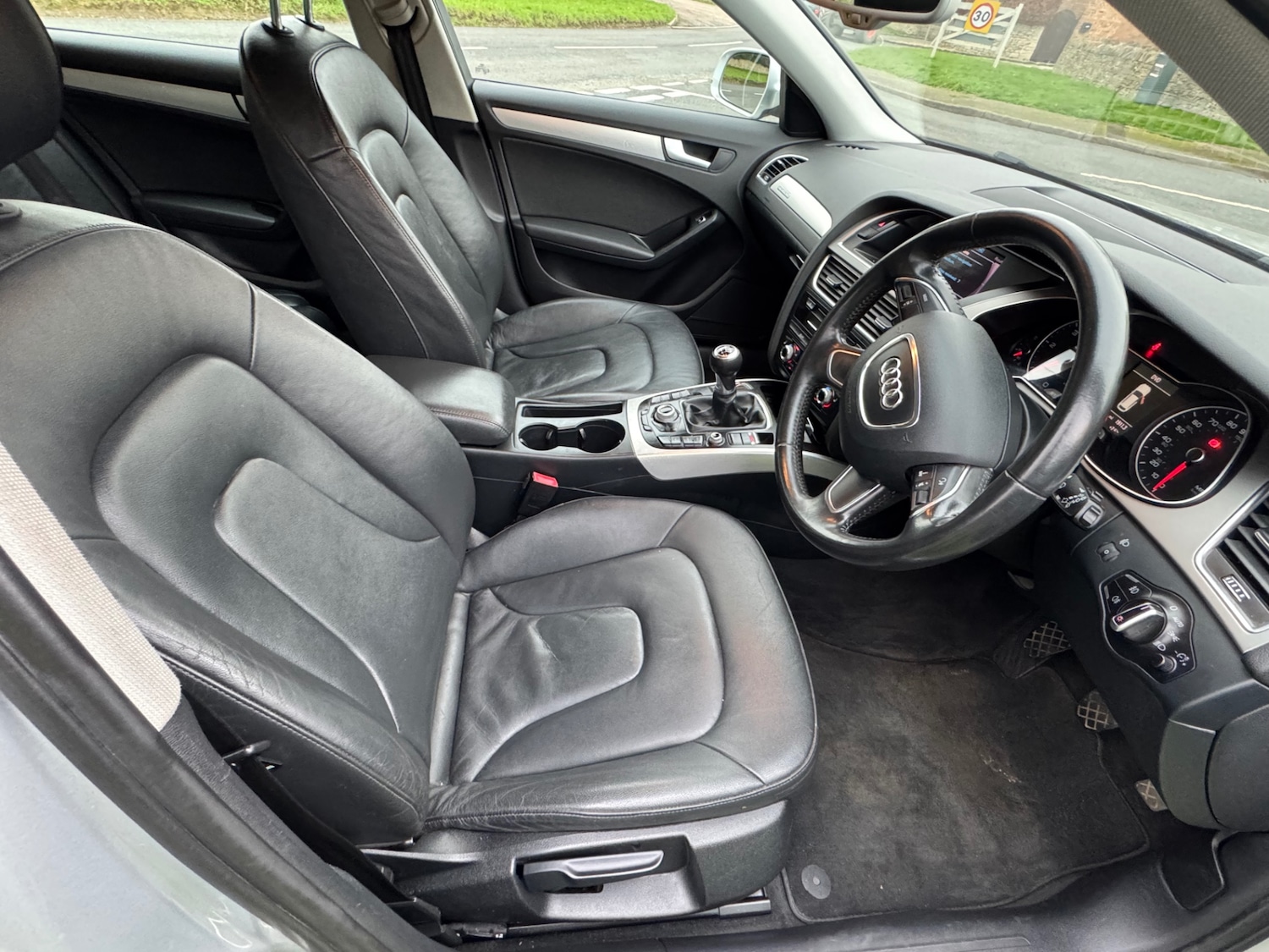 Used Audi A4 2012 for sale - 77083570: Photo 14