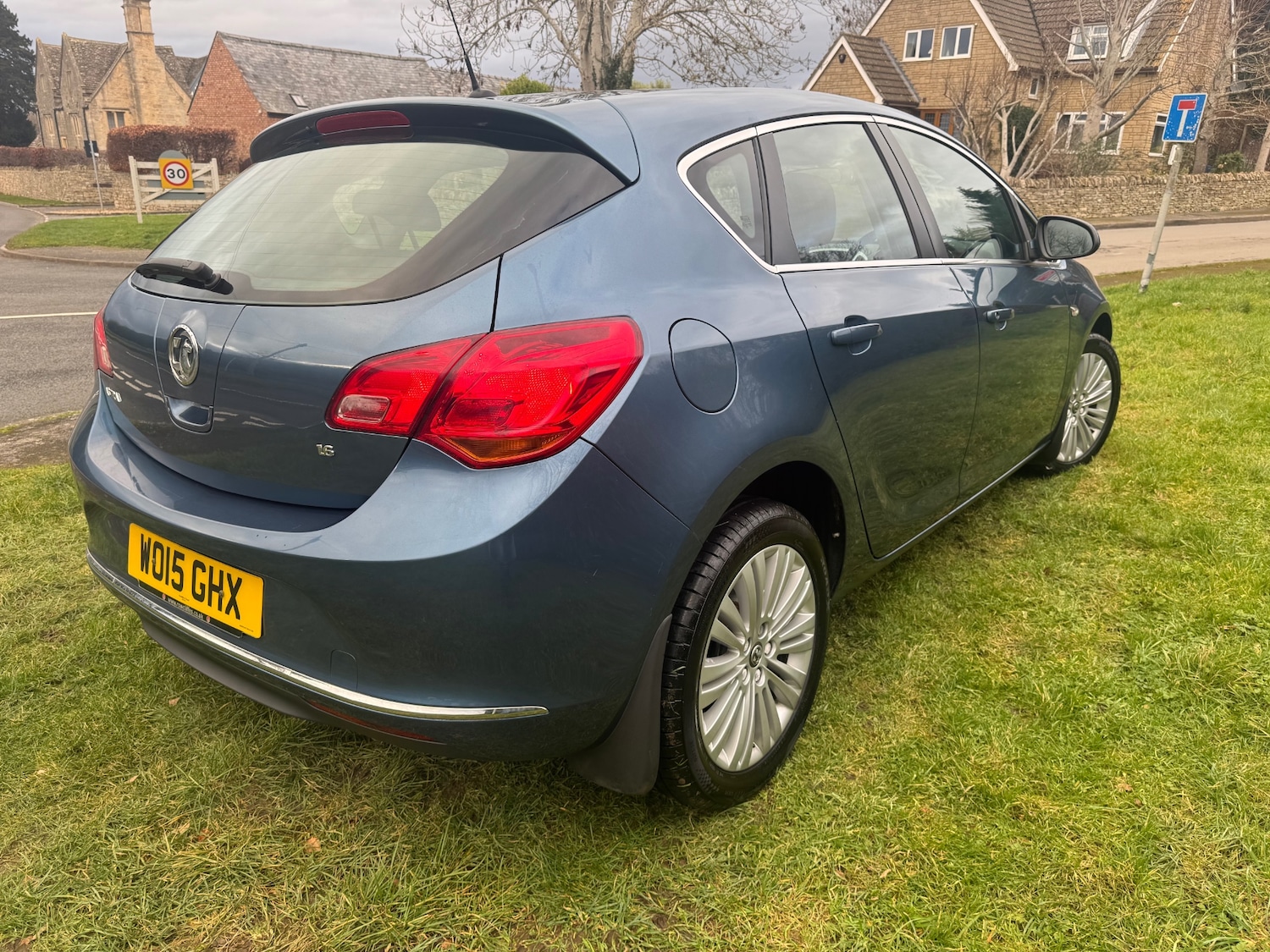 Used Vauxhall Astra 2015 for sale - 77264683: Photo 4
