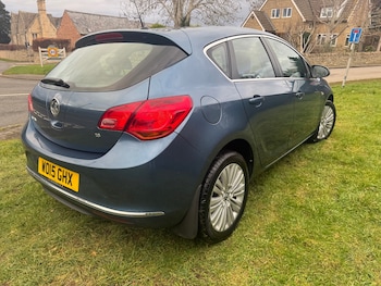 Used Vauxhall Astra 2015 for sale - 77264683: Photo