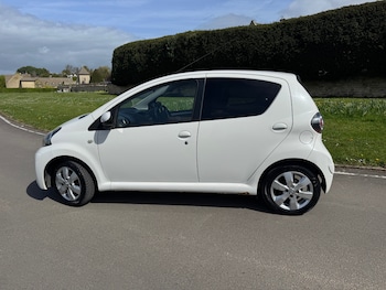Used Toyota AYGO 2012 for sale - 78274337: Photo