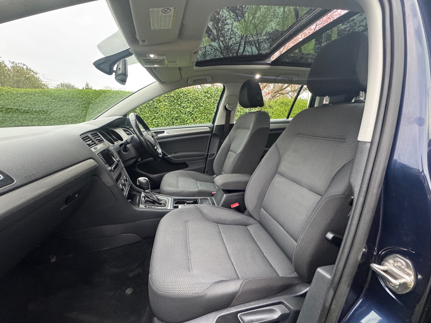 Used Volkswagen Golf 2014 for sale - 78098939: Photo 17