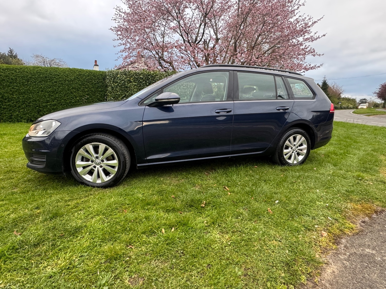 Used Volkswagen Golf 2014 for sale - 78098939: Photo 2