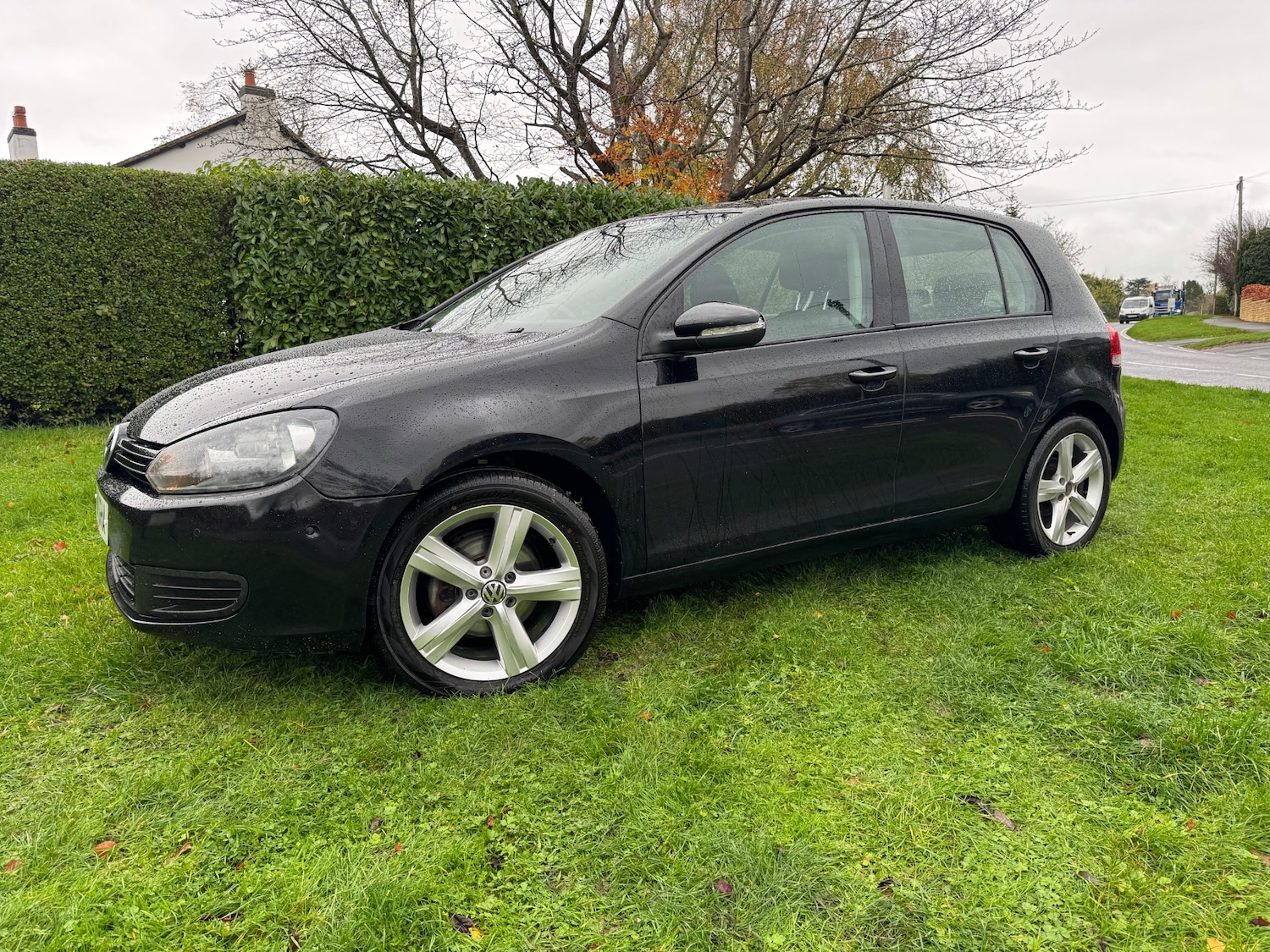Used Volkswagen Golf 2012 for sale - 76536949: Photo 2