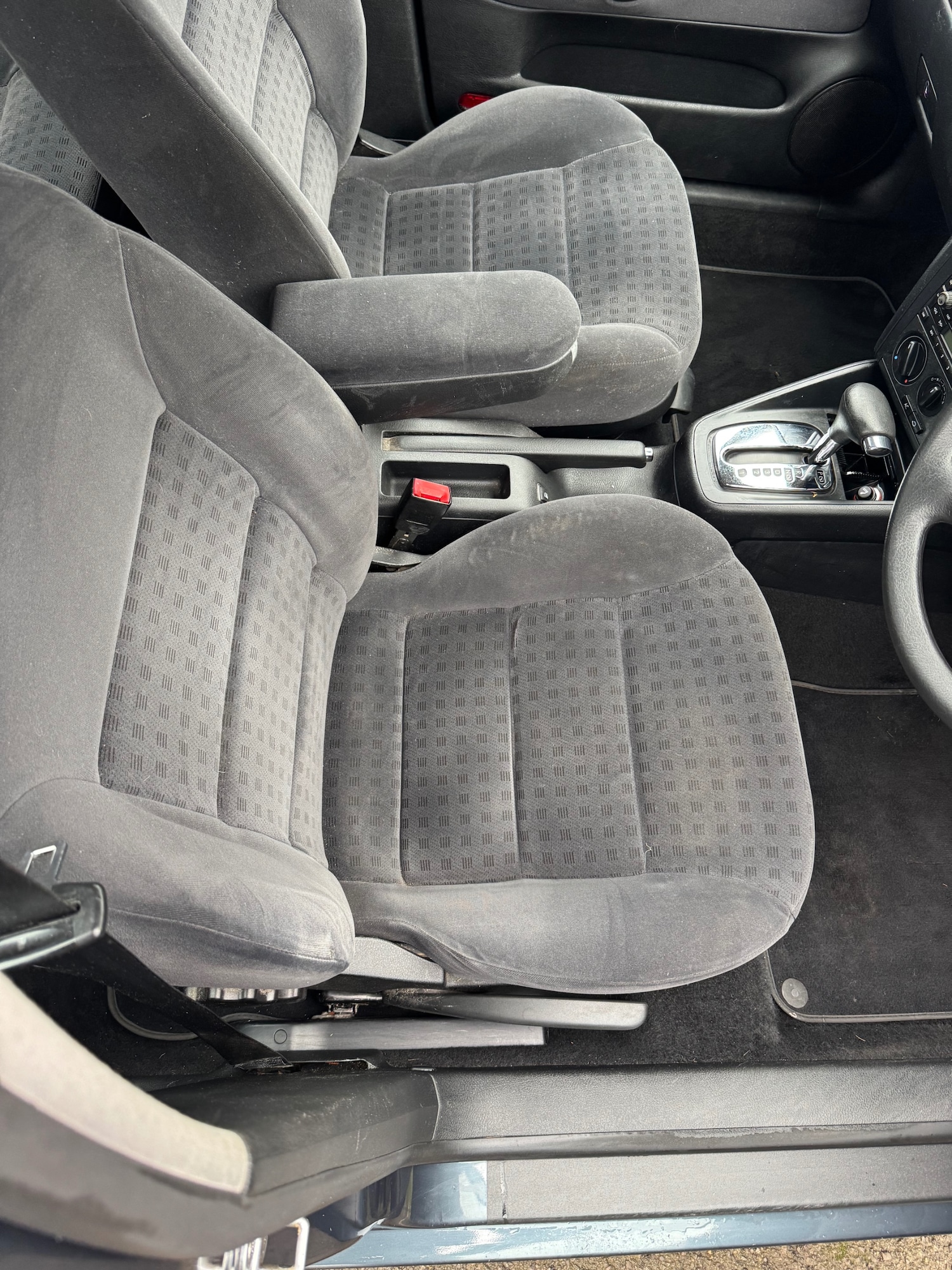 Used Volkswagen Golf 2001 for sale - 76821768: Photo 9