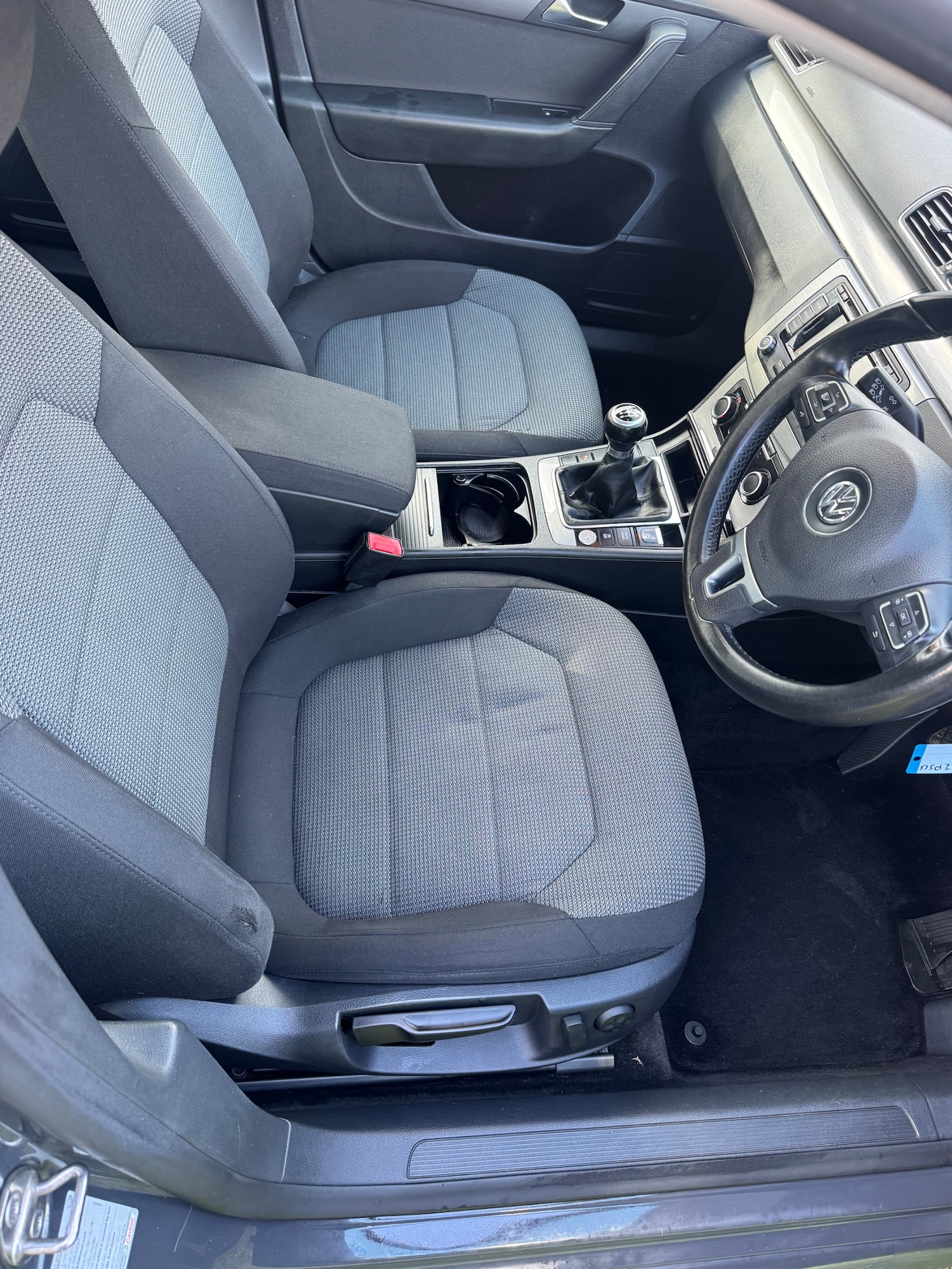 Used Volkswagen Passat 2012 for sale - 77307302: Photo 14