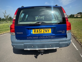 Used Volvo V40 Cross Country 2001 for sale - 78733643: Photo