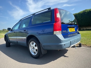 Used Volvo V40 Cross Country 2001 for sale - 78733643: Photo