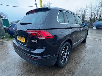 Used Volkswagen Tiguan 2016 for sale - 77693826: Photo