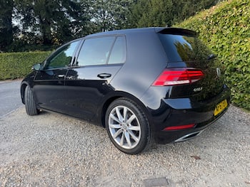 Used Volkswagen Golf 2017 for sale - 79636060: Photo