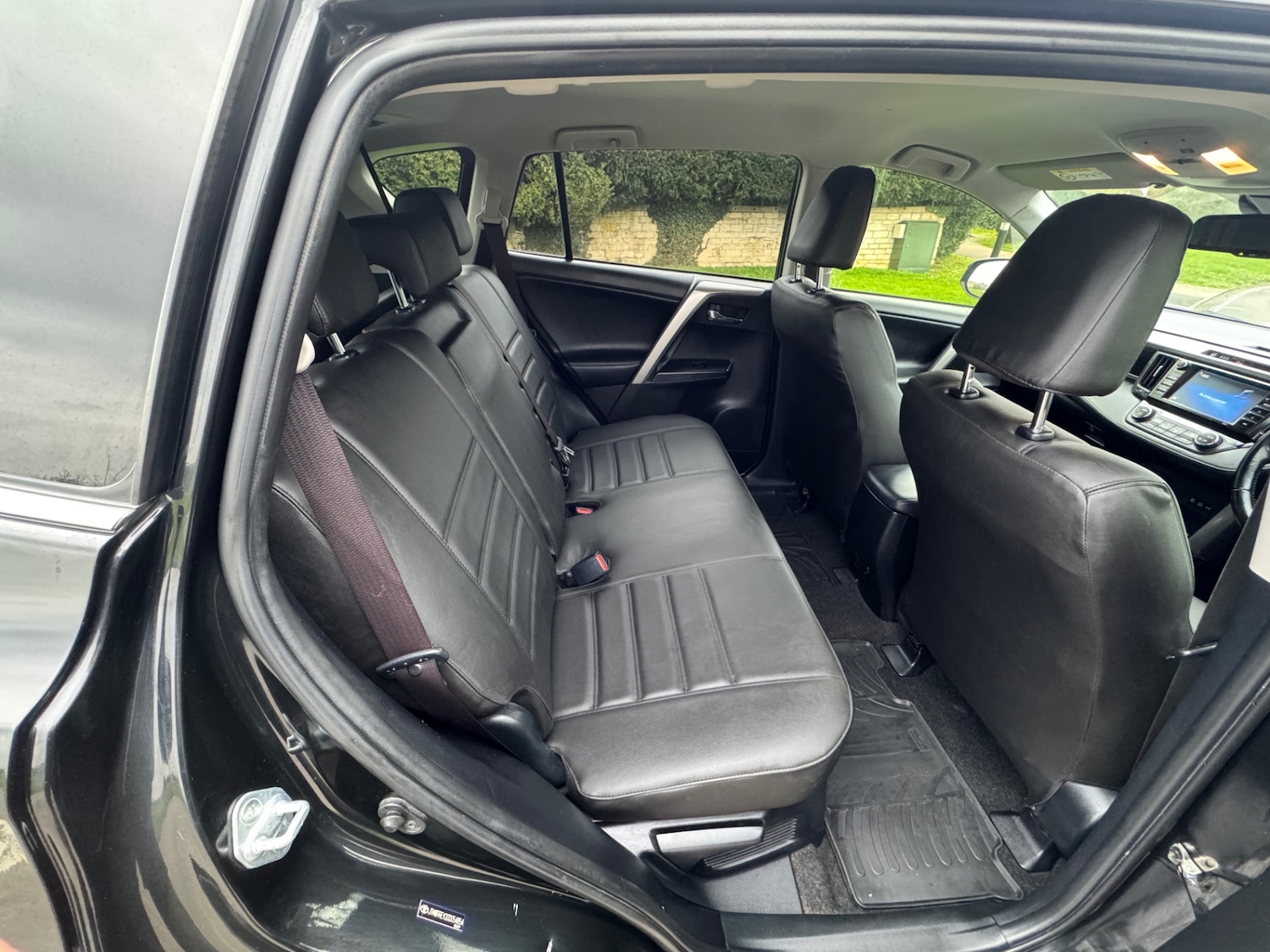 Used Toyota RAV4 2018 for sale - 77736169: Photo 16