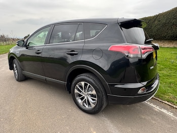 Used Toyota RAV4 2018 for sale - 77736169: Photo