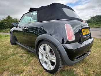 Used MINI Convertible 2005 for sale - 78770506: Photo