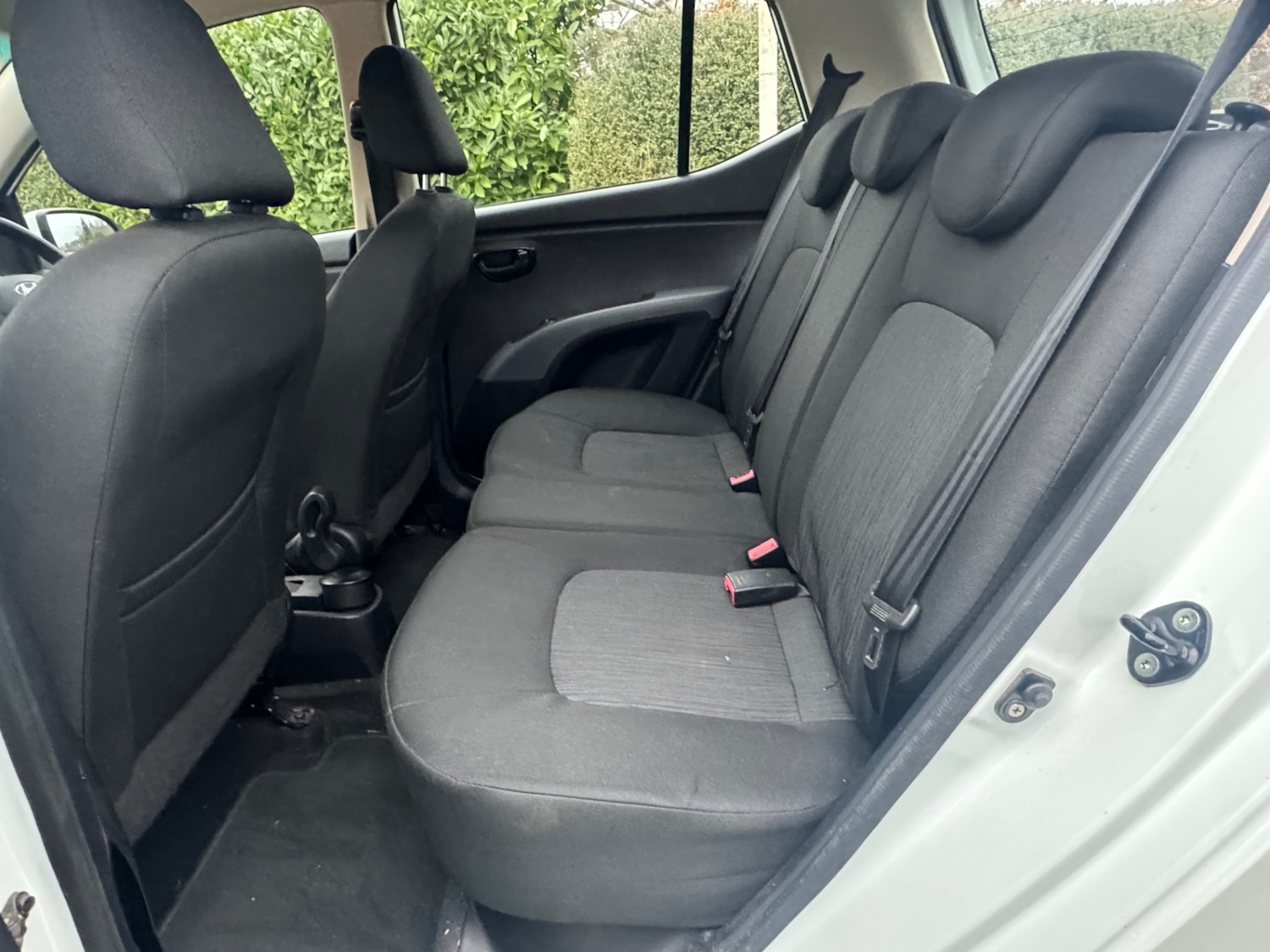 Used Hyundai i10 2011 for sale - 77610135: Photo 16