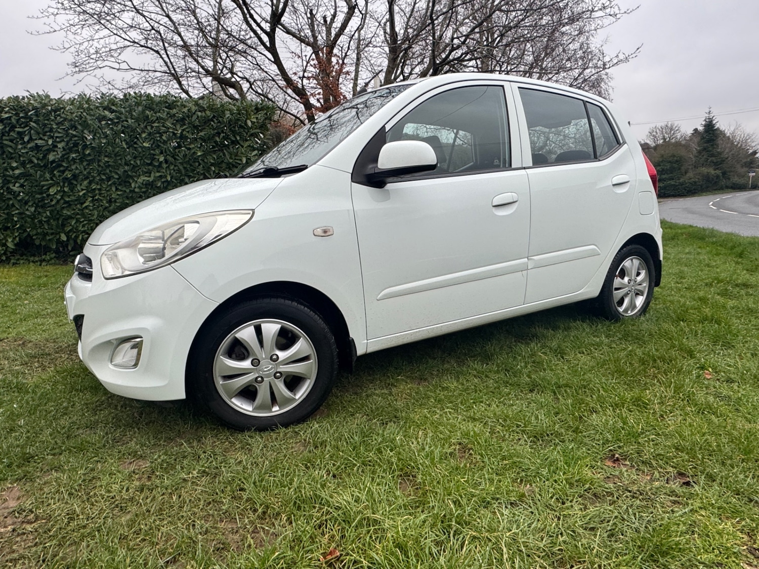 Used Hyundai i10 2011 for sale - 77610135: Photo 2