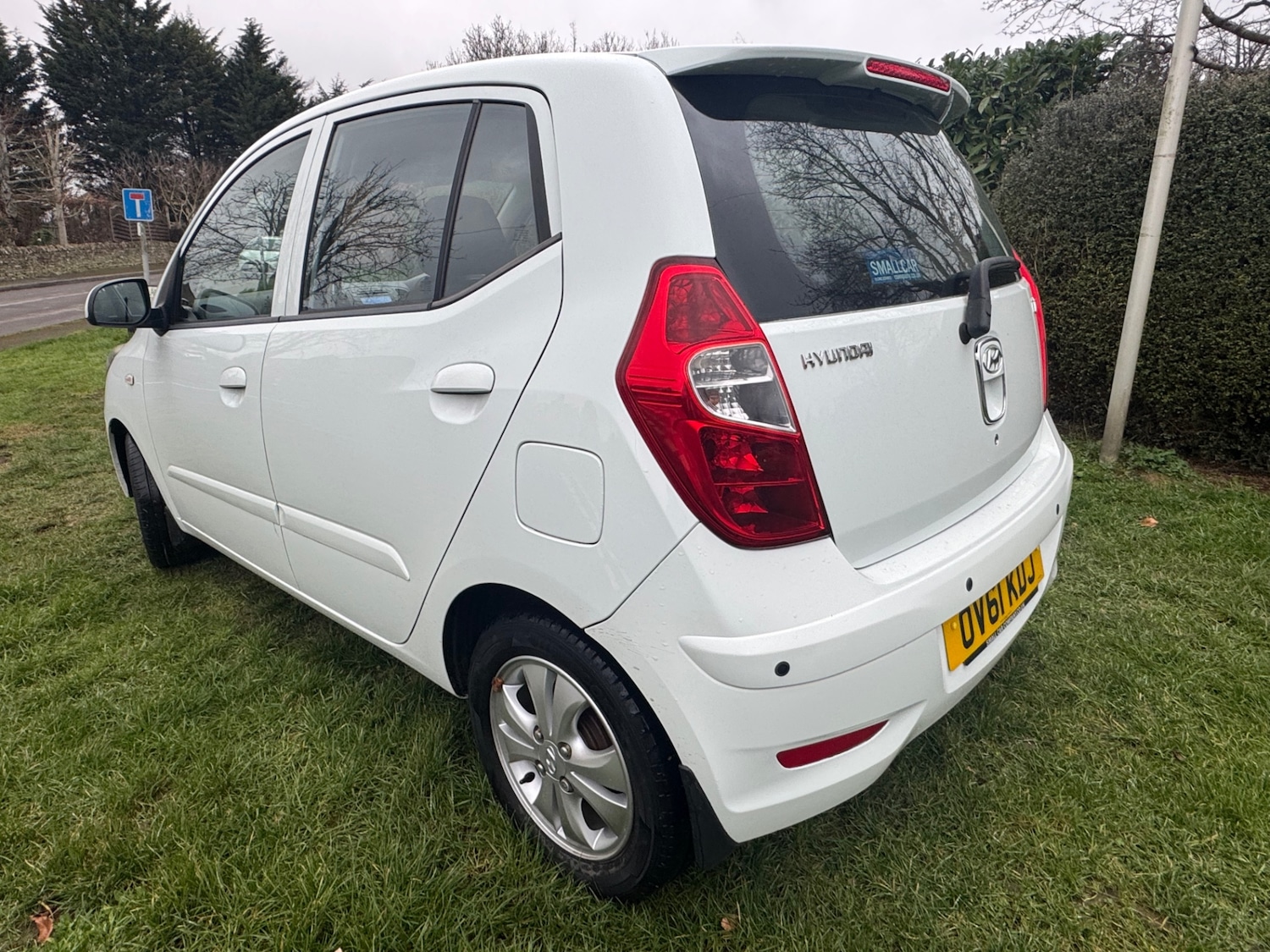 Used Hyundai i10 2011 for sale - 77610135: Photo 3