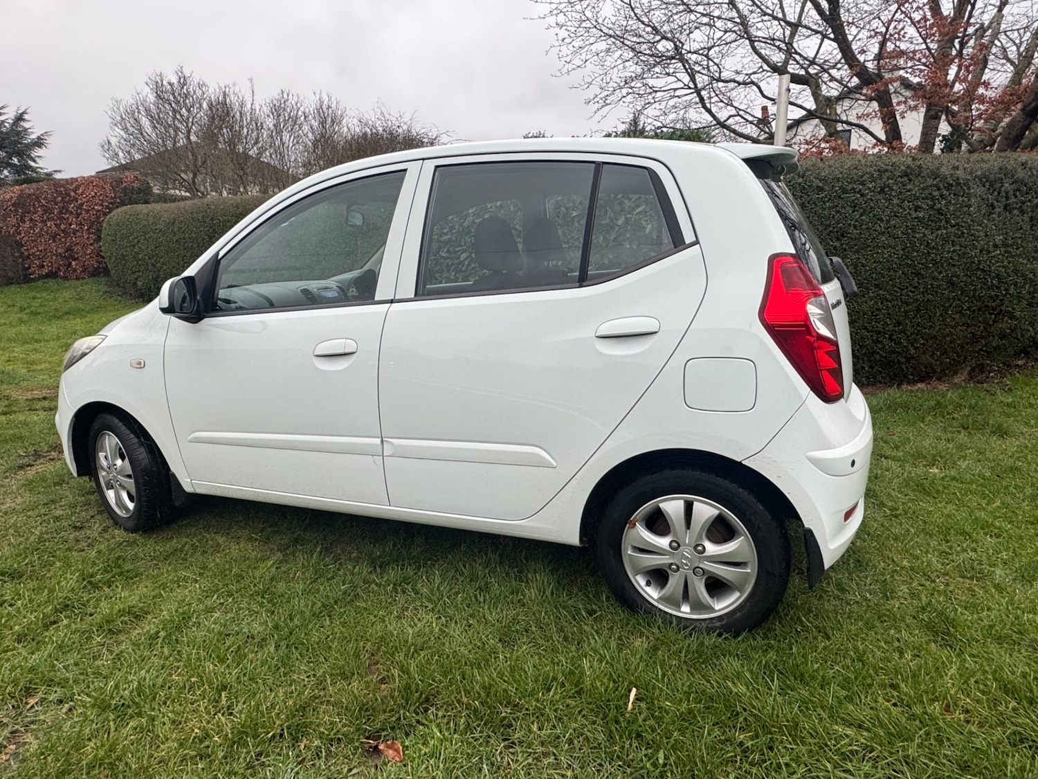 Used Hyundai i10 2011 for sale - 77610135: Photo 4