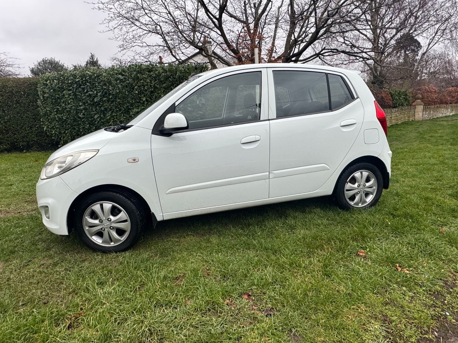 Used Hyundai i10 2011 for sale - 77610135: Photo 5
