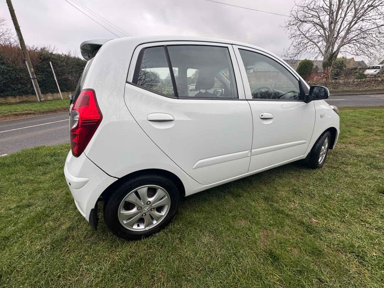 Used Hyundai i10 2011 for sale - 77610135: Photo 9