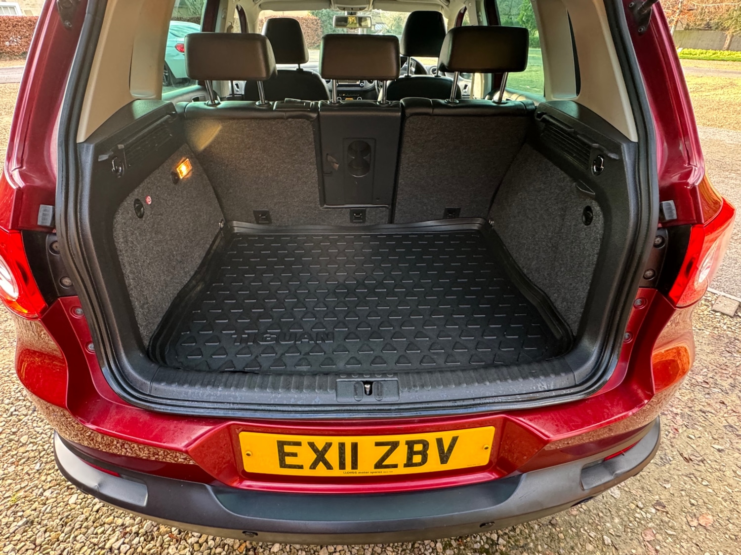 Used Volkswagen Tiguan 2011 for sale - 76963604: Photo 15