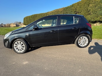 Used Vauxhall Corsa 2012 for sale - 77750370: Photo