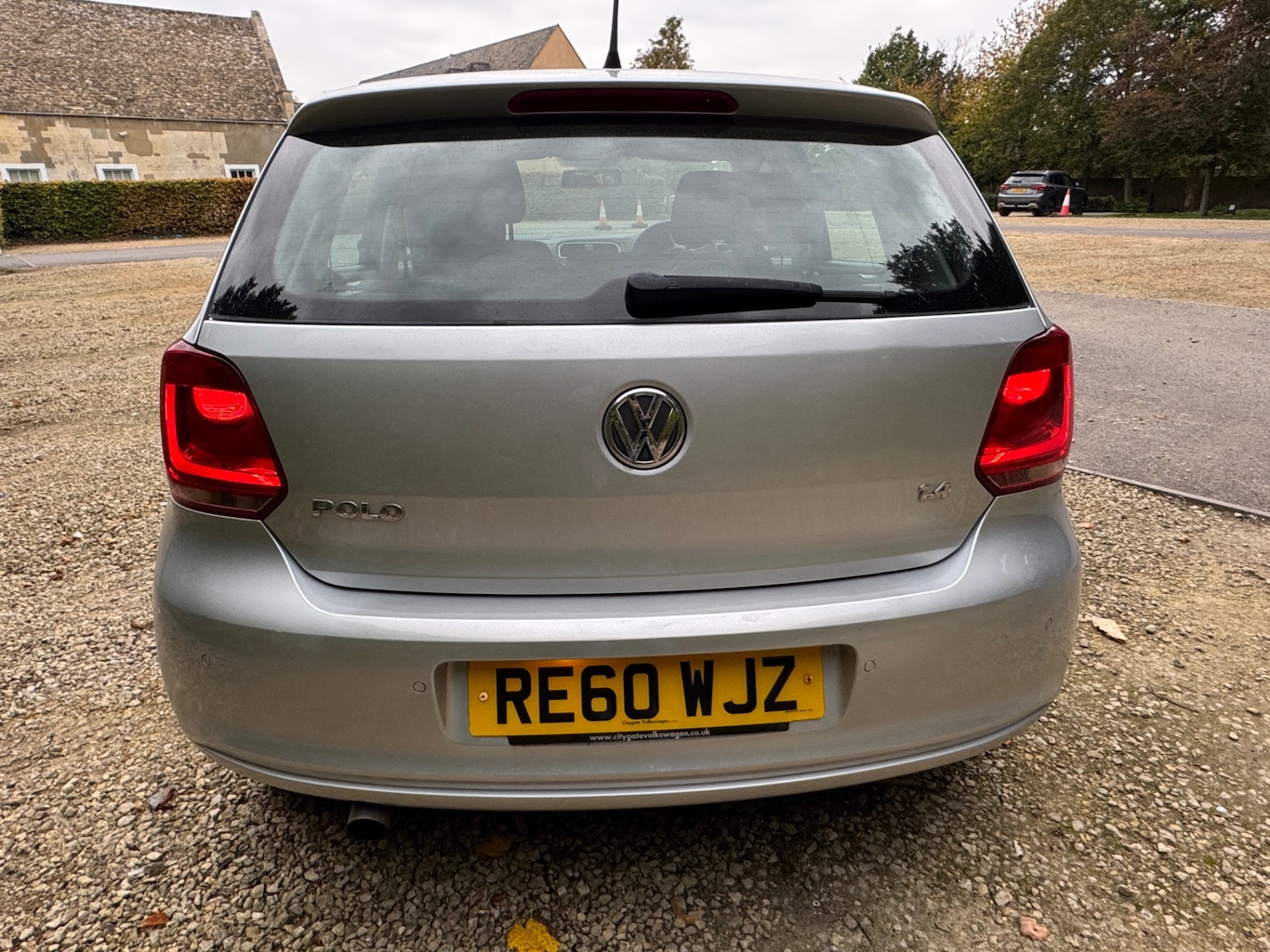 Used Volkswagen Polo 2010 for sale - 76293329: Photo 10