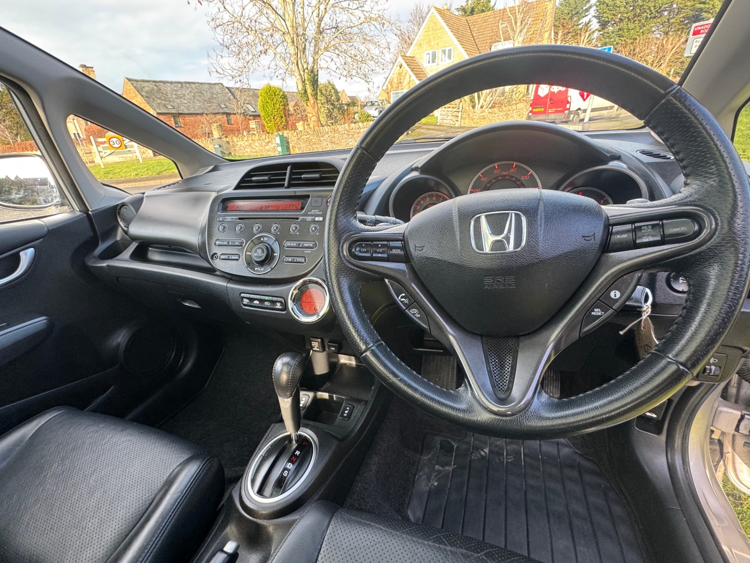 Used Honda Jazz 2011 for sale - 77264752: Photo 18