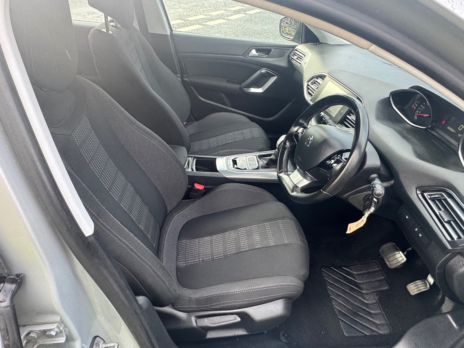 Used Peugeot 308 2015 for sale - 77622880: Photo 15