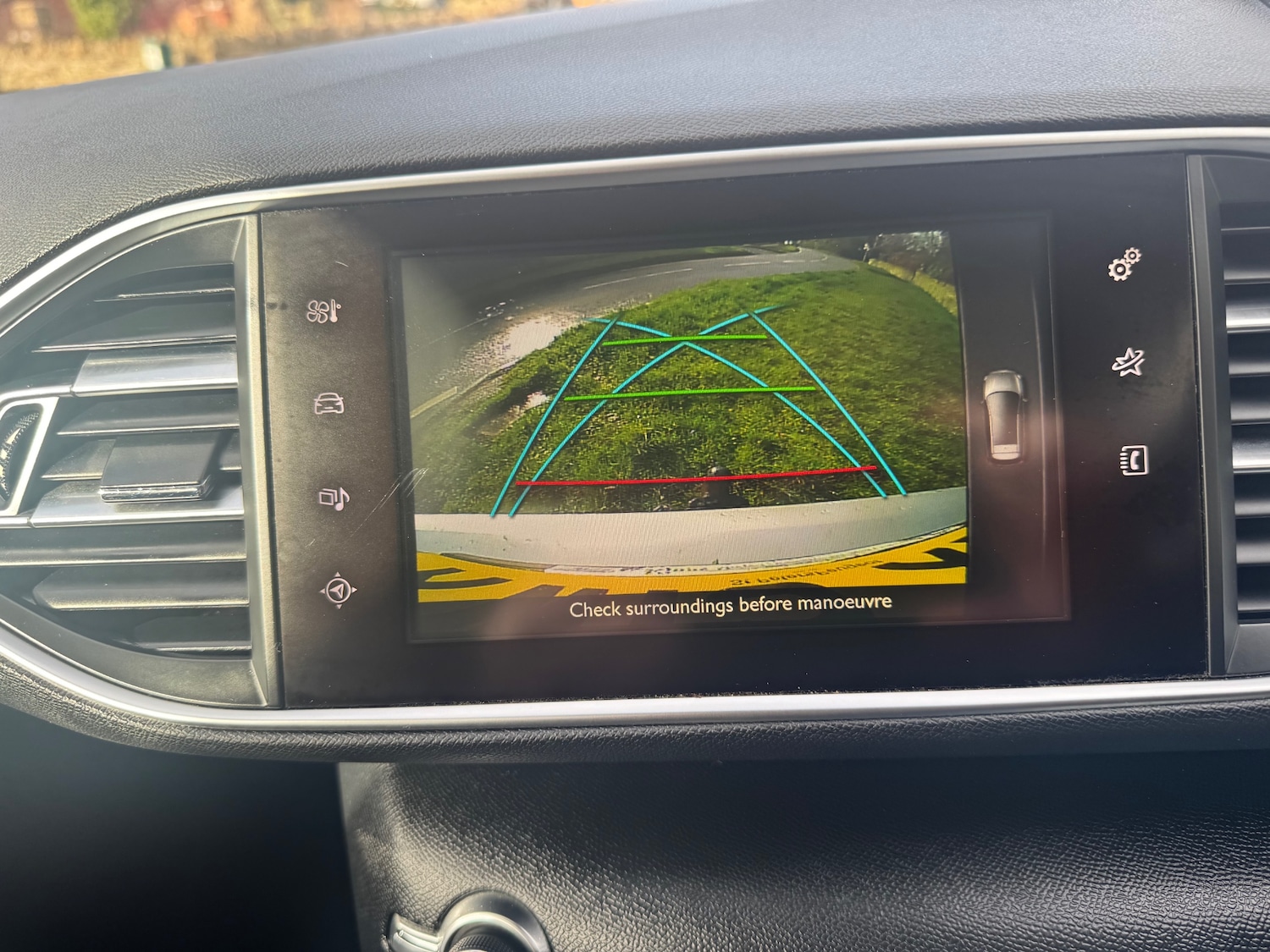 Used Peugeot 308 2015 for sale - 77622880: Photo 18