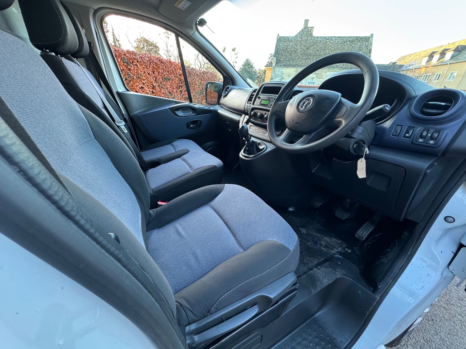 Used Vauxhall Vivaro 2015 for sale - 76935478: Photo 10