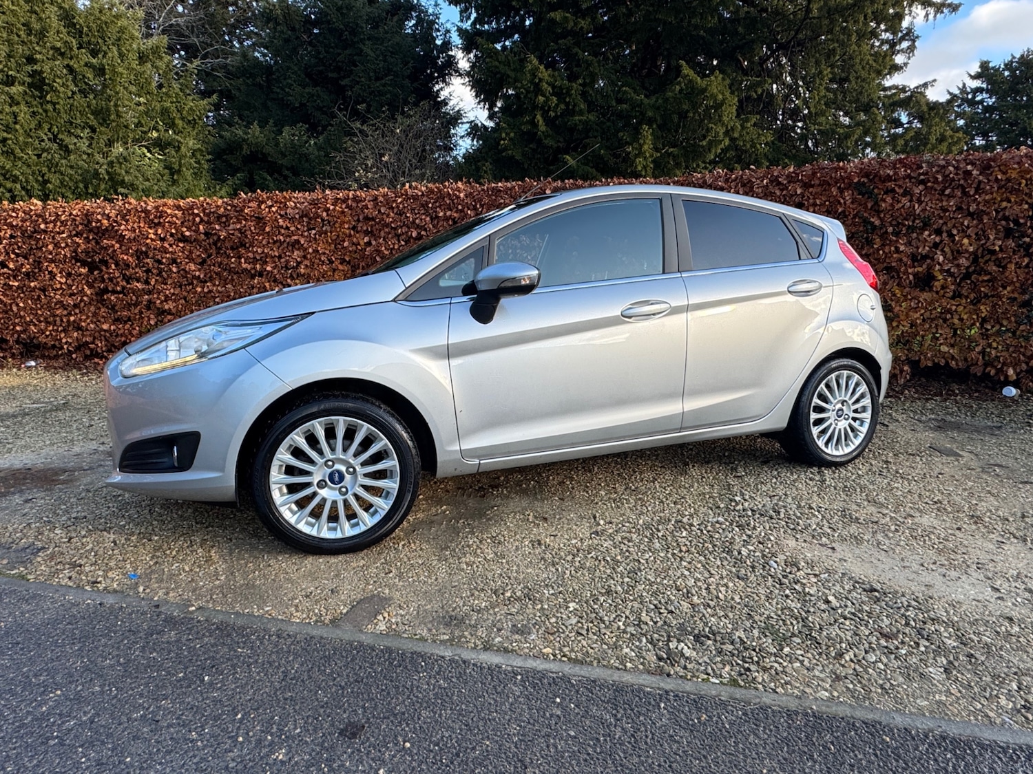 Used Ford Fiesta 2013 for sale - 76758805: Photo 2