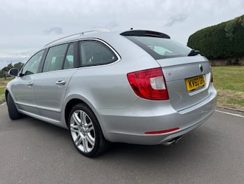 Used Skoda Superb 2010 for sale - 79740017: Photo