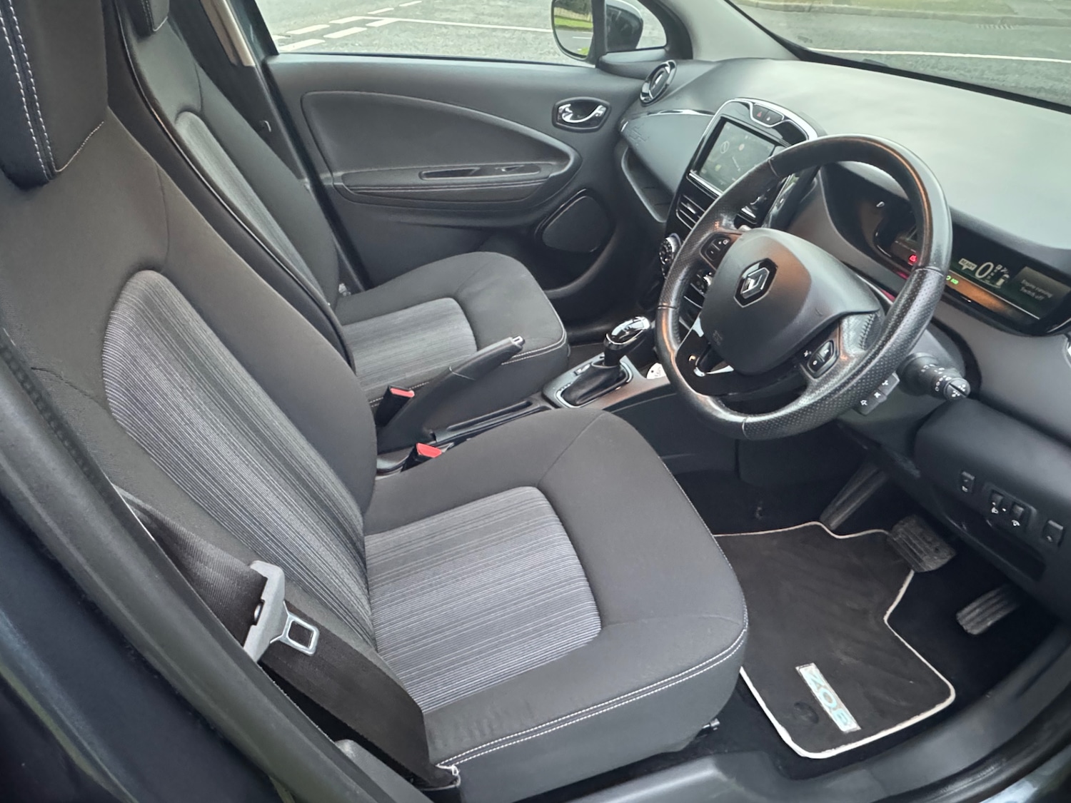 Used Renault Zoe 2018 for sale - 77213644: Photo 15