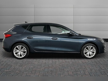Used SEAT Leon 2021 for sale - 75939900: Photo