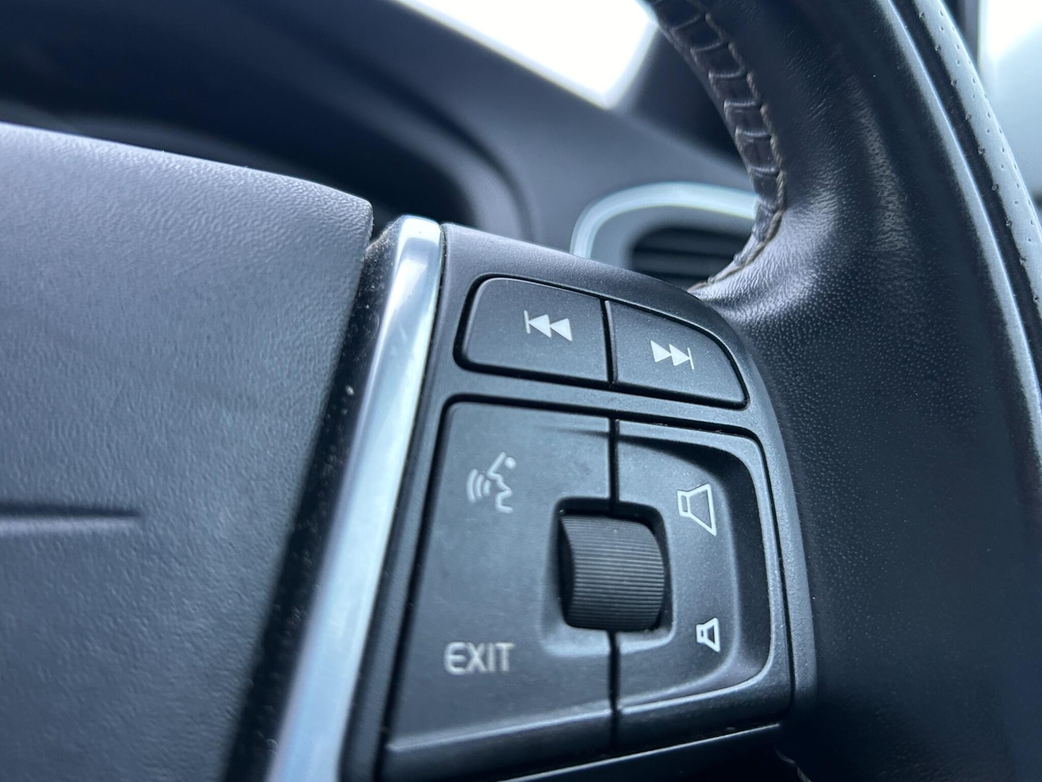 Used Volvo V40 for sale - 78116153: Photo 34