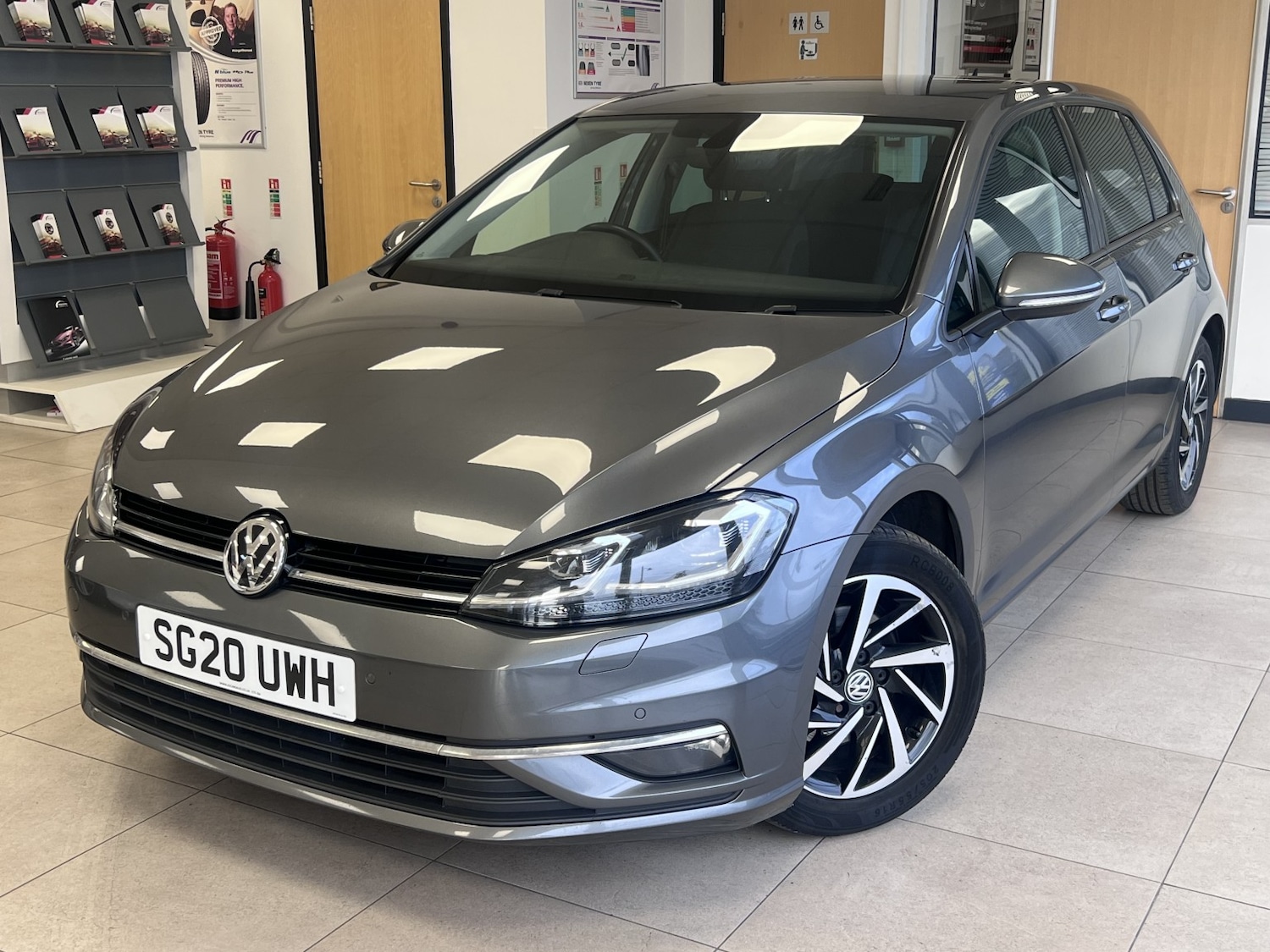 Used Volkswagen Golf 2020 for sale - 77313961: Photo 3