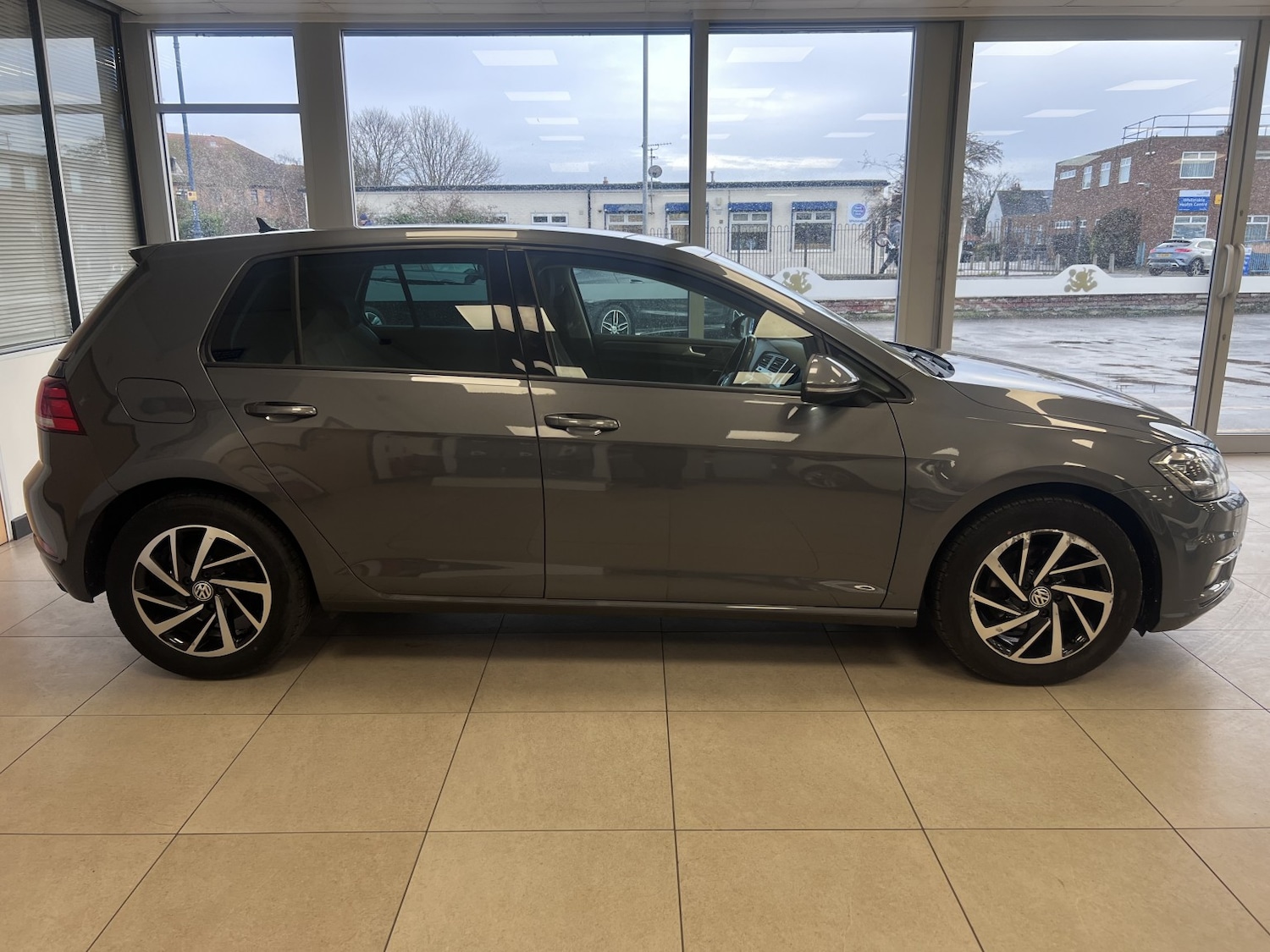 Used Volkswagen Golf 2020 for sale - 77313961: Photo 4