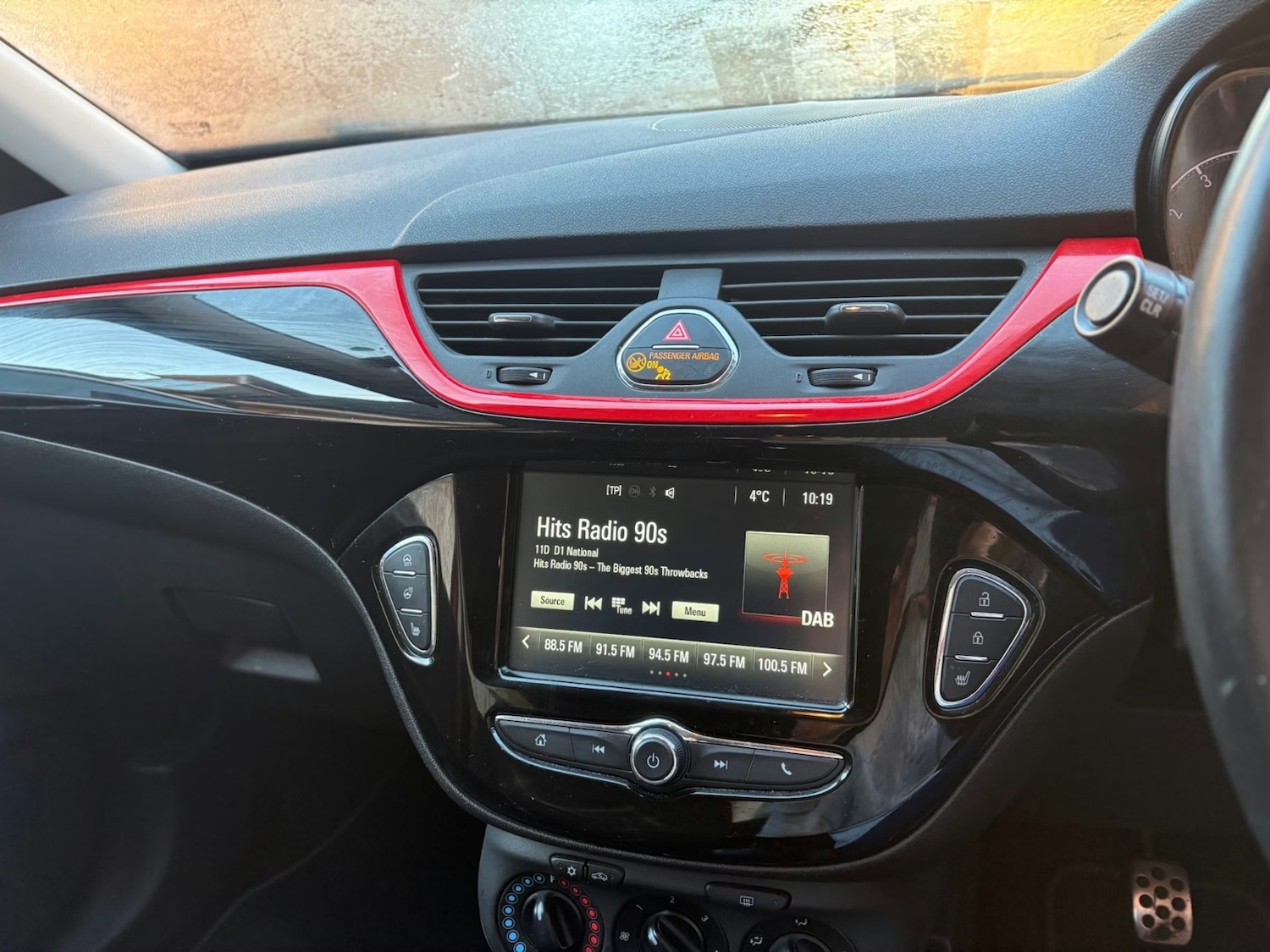 Used Vauxhall Corsa 2016 for sale - 76918453: Photo 2