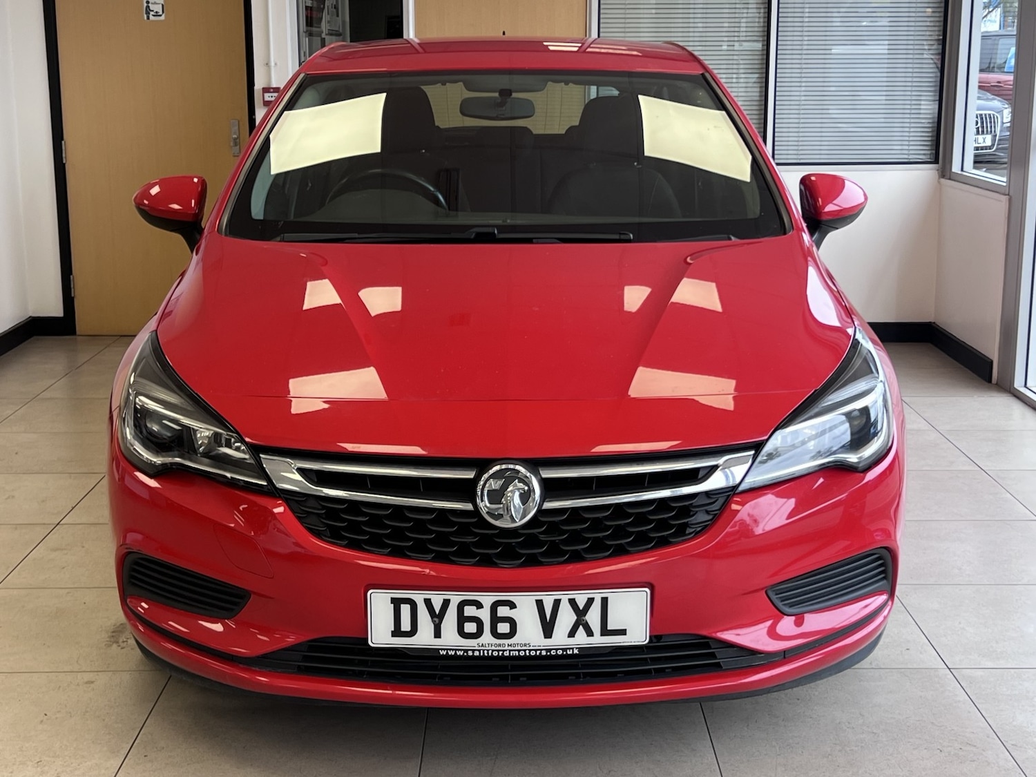 Used Vauxhall Astra 2016 for sale - 77931280: Photo 2