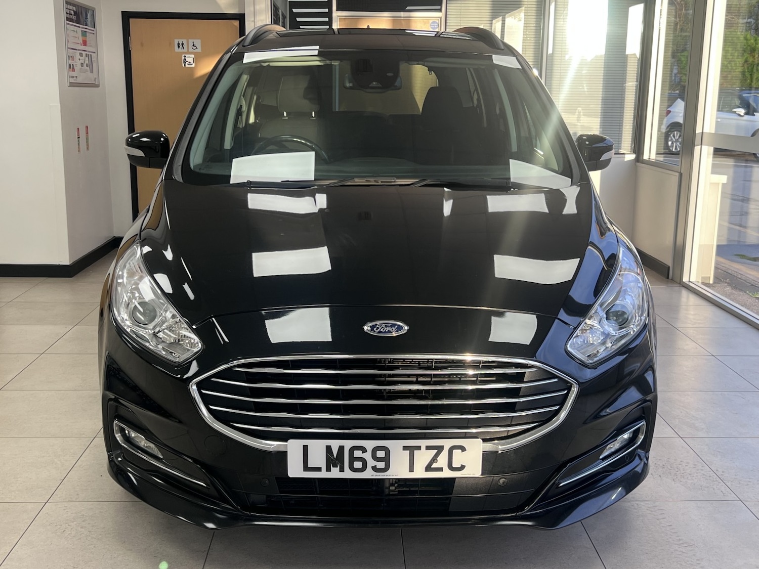 Used Ford Galaxy 2019 for sale - 77494819: Photo 2