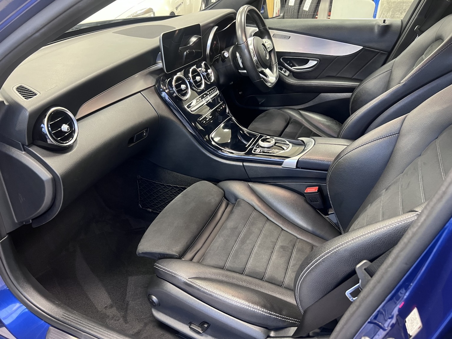 Used Mercedes-Benz C Class 2019 for sale - 77465623: Photo 13