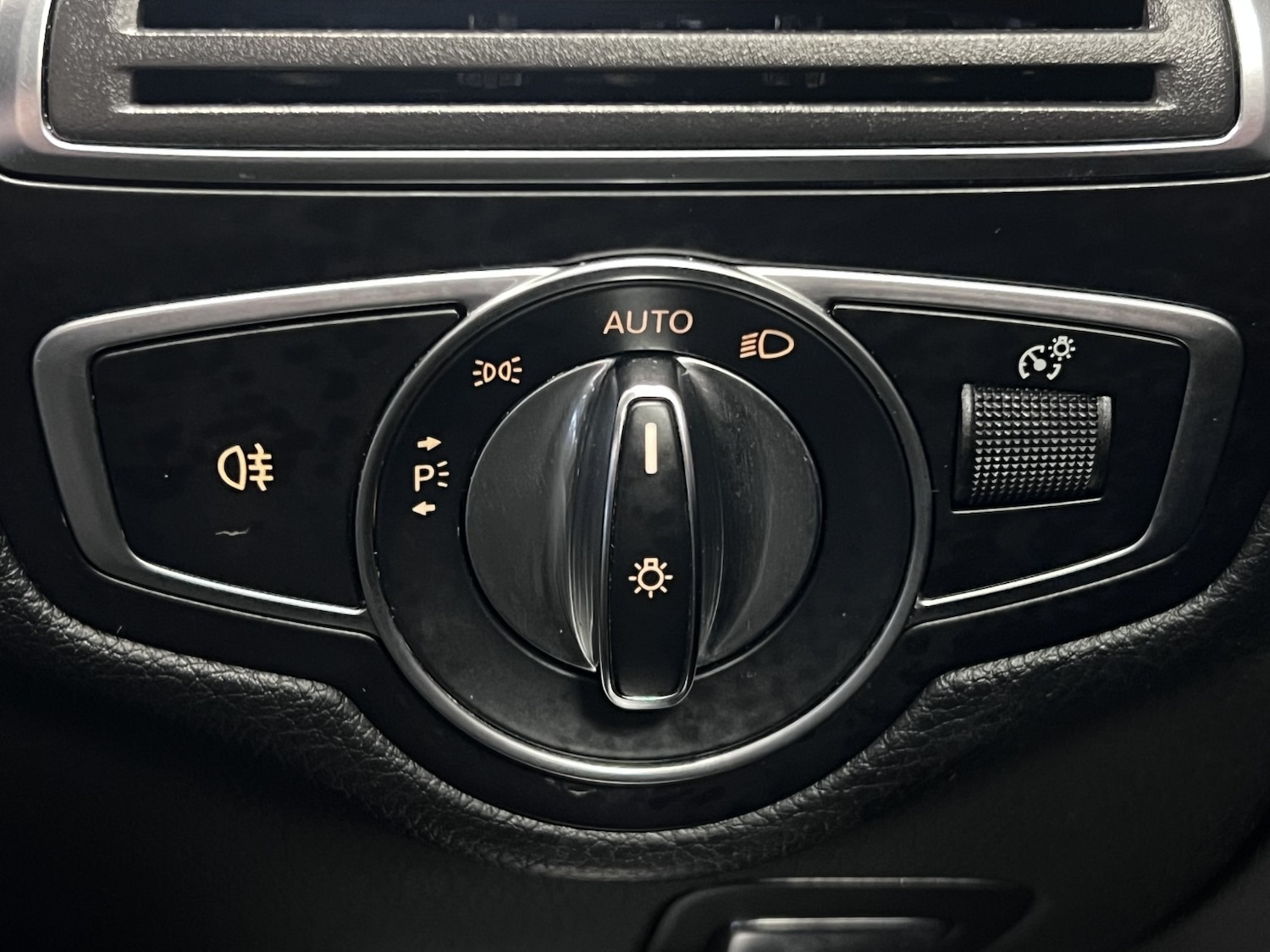 Used Mercedes-Benz C Class 2019 for sale - 77465623: Photo 26