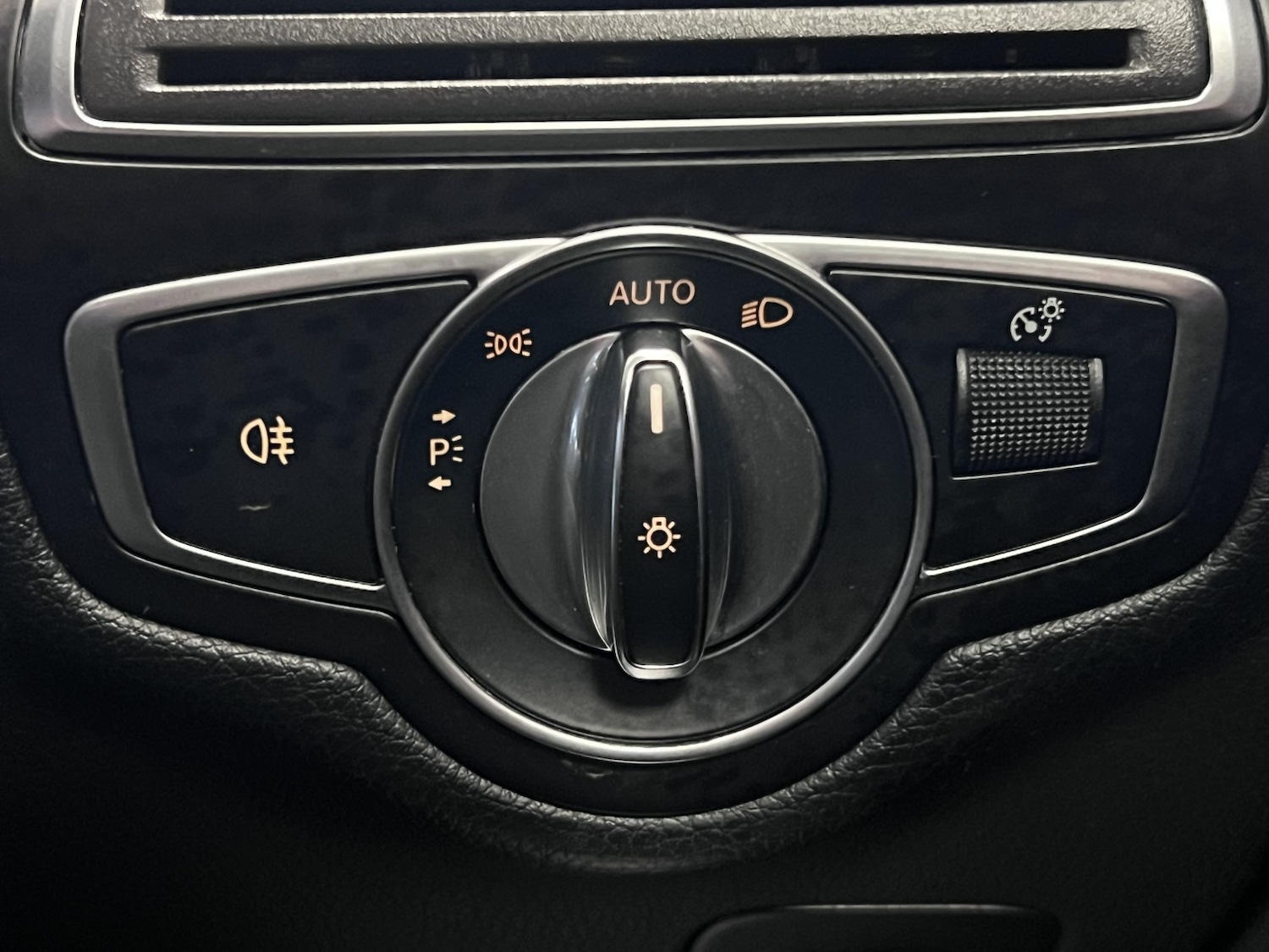 Used Mercedes-Benz C Class 2019 for sale - 77465623: Photo 27