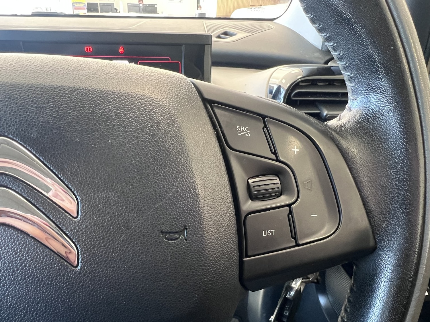 Used Citroen C4 Cactus 2017 for sale - 78155339: Photo 23