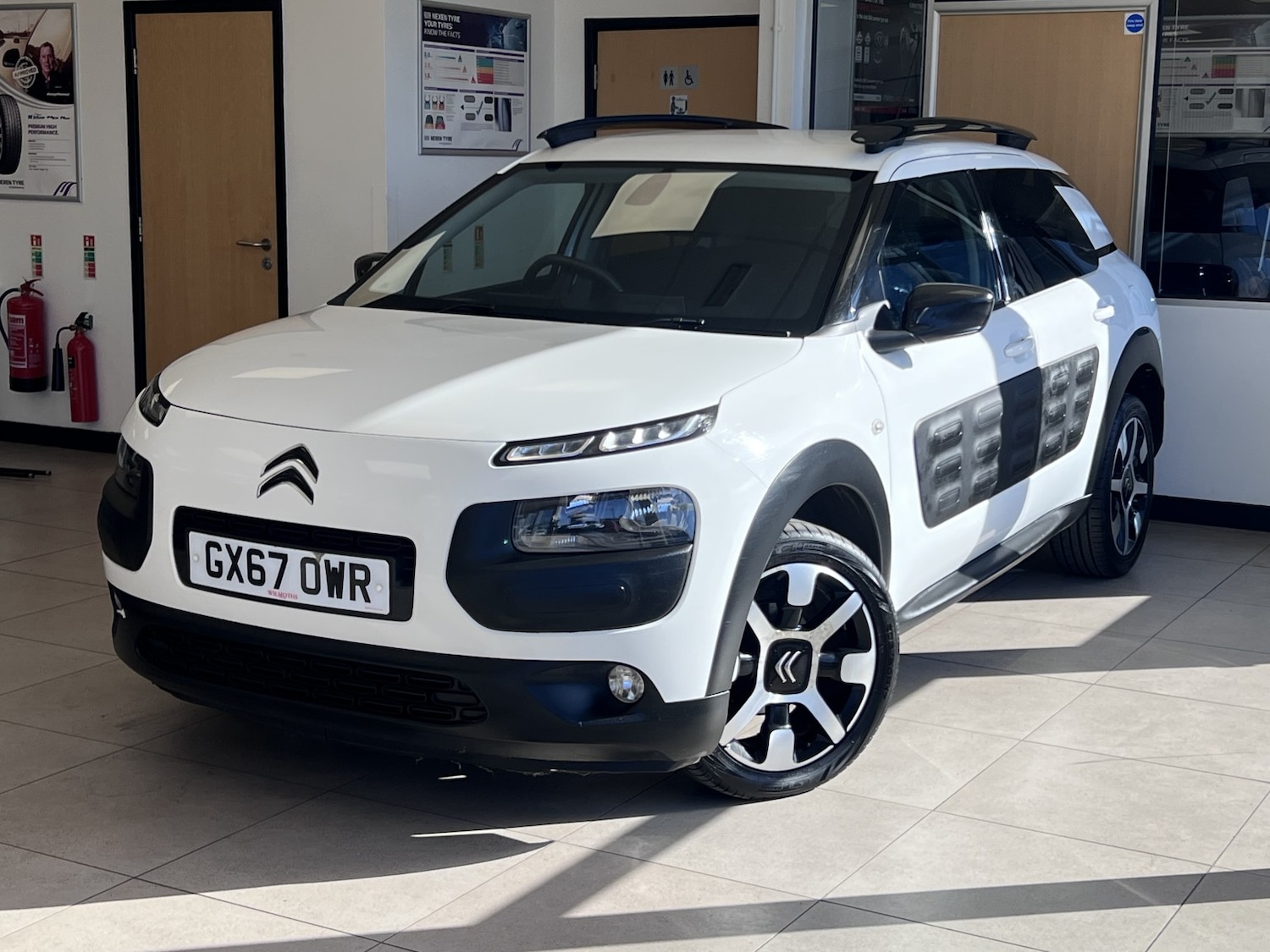 Used Citroen C4 Cactus 2017 for sale - 78155339: Photo 3