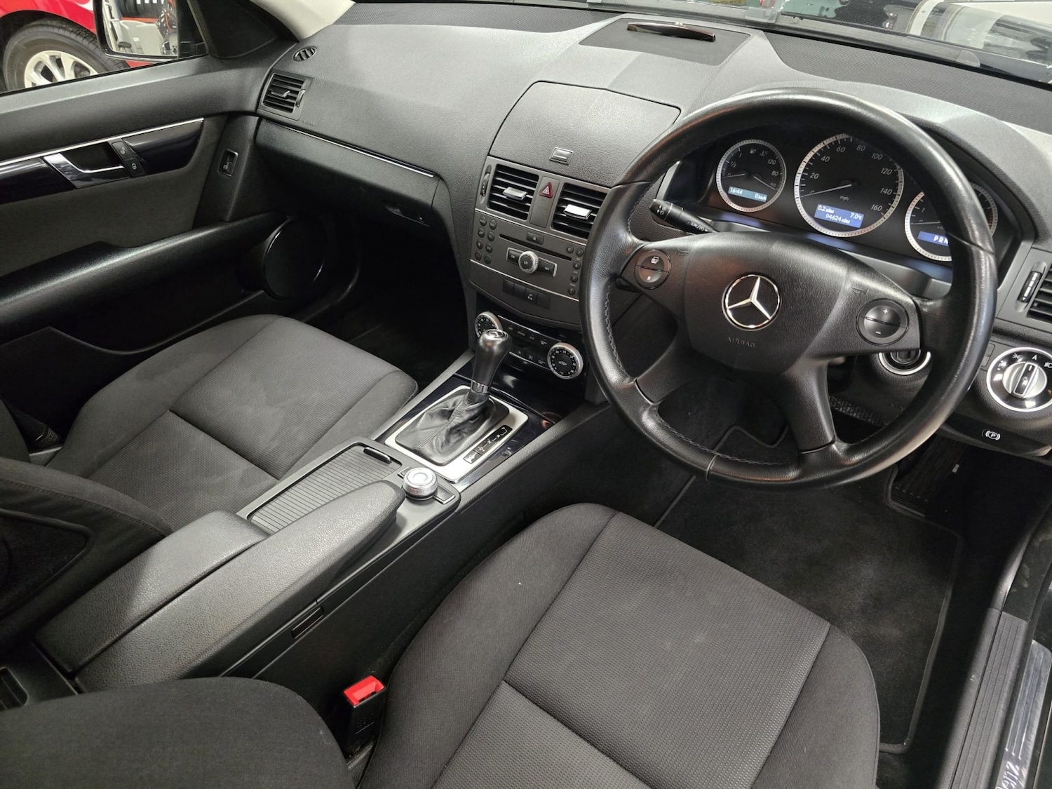 Used Mercedes-Benz C Class 2010 for sale - 76637474: Photo 14