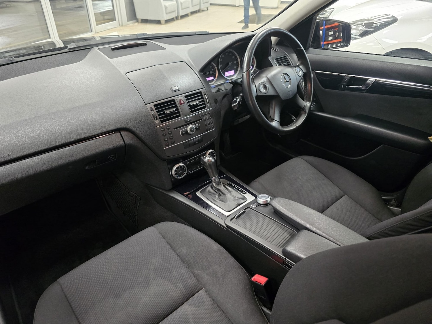 Used Mercedes-Benz C Class 2010 for sale - 76637474: Photo 16