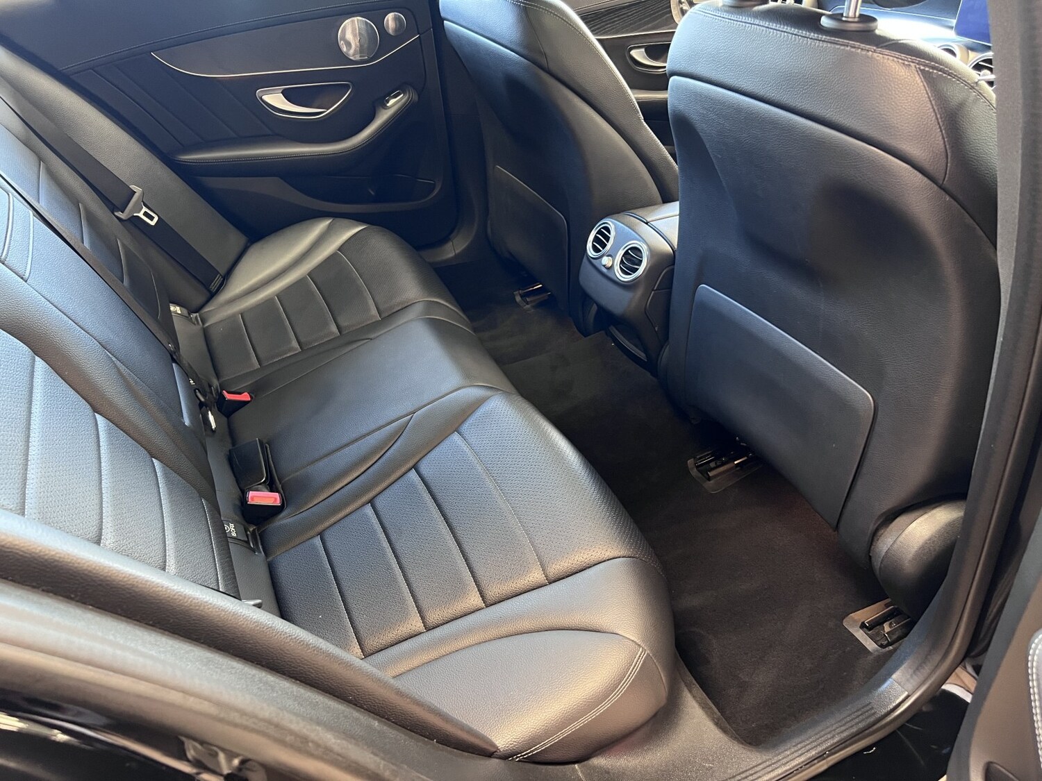 Used Mercedes-Benz C Class 2015 for sale - 77968732: Photo 13