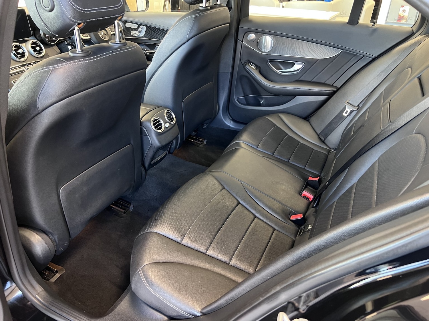 Used Mercedes-Benz C Class 2015 for sale - 77968732: Photo 15